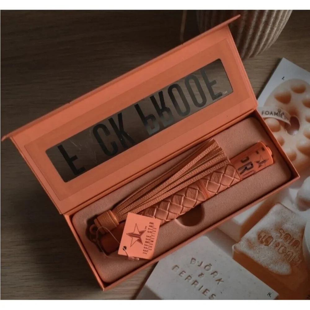 Jeffree Star vibrant coral